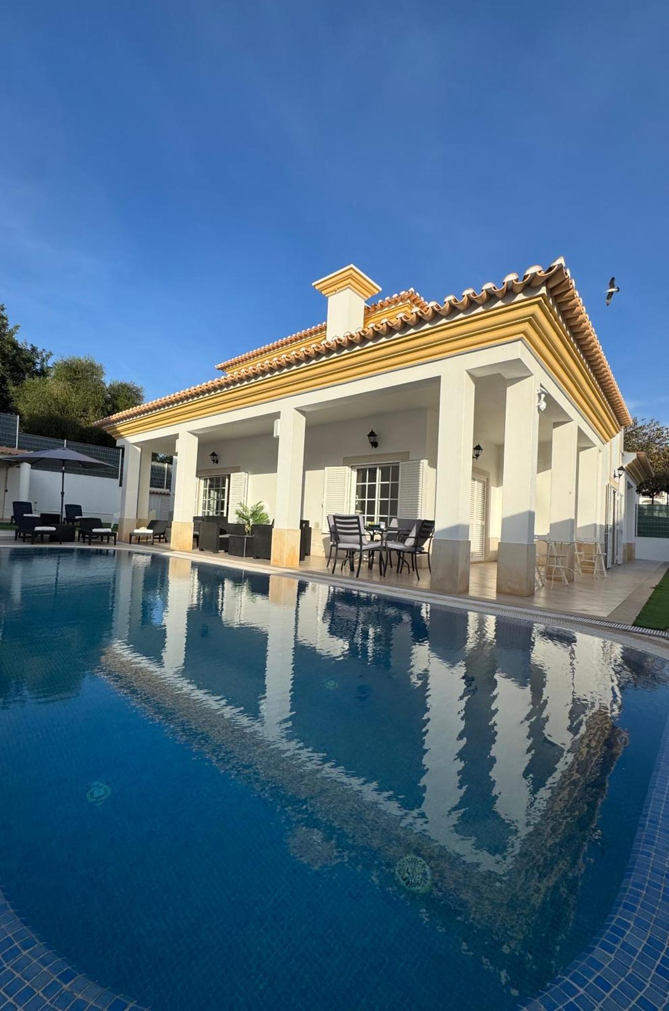 Villa Bonita Guesthouse Albufeira Old Town Екстер'єр фото